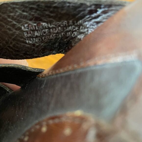 Born Leather Heeled Sandals Size 7 EUC - Picture 9 of 9